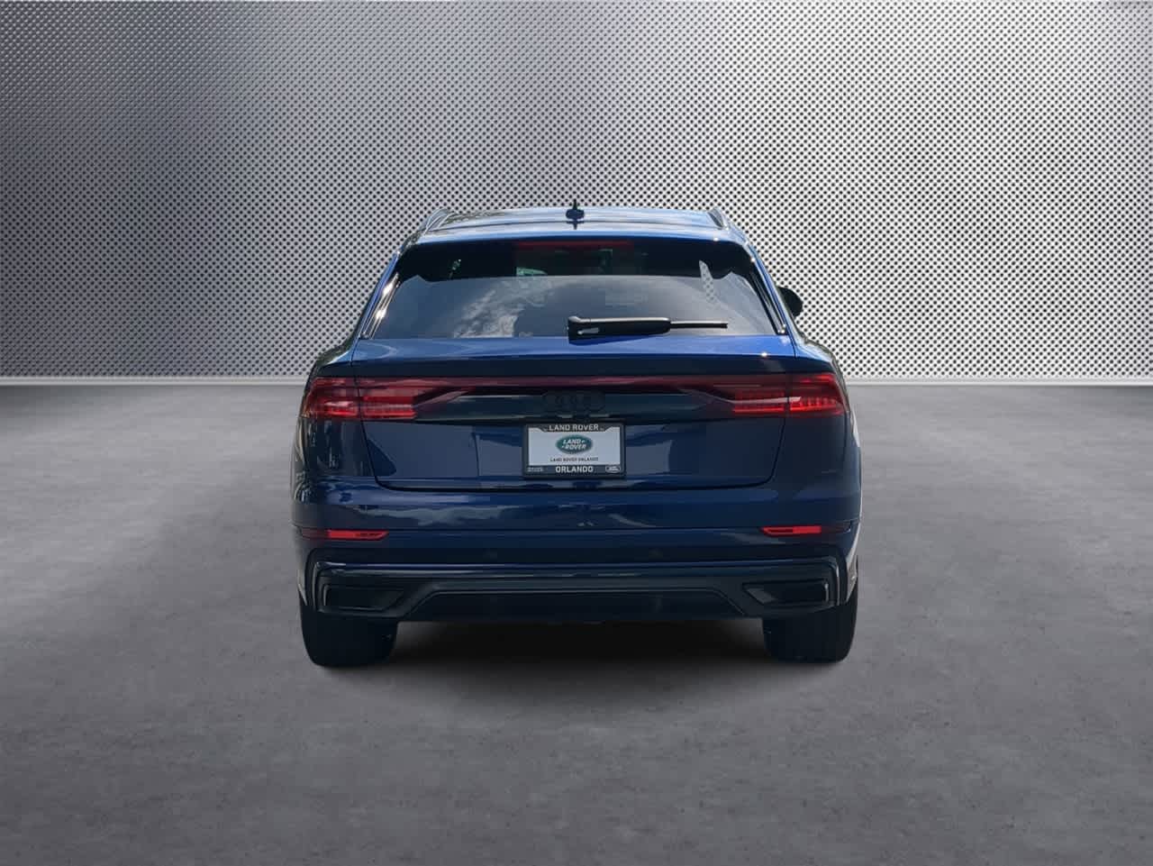 Thumbnail: 2022 Audi Q8 - 7