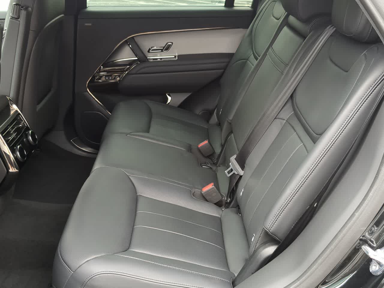 Thumbnail: 2024 Land Rover Range Rover Sport - 20