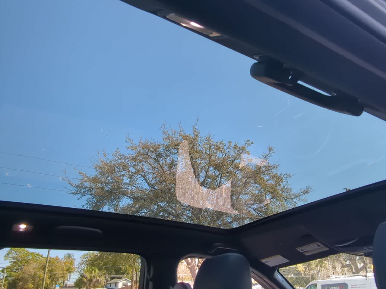 Thumbnail: 2025 Land Rover Discovery Sport - 23