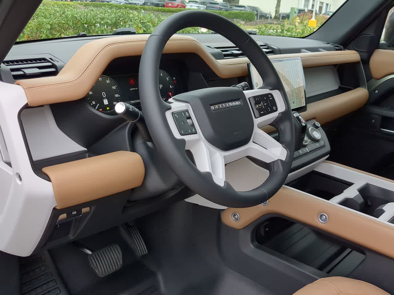 2025 Land Rover Defender 110 10