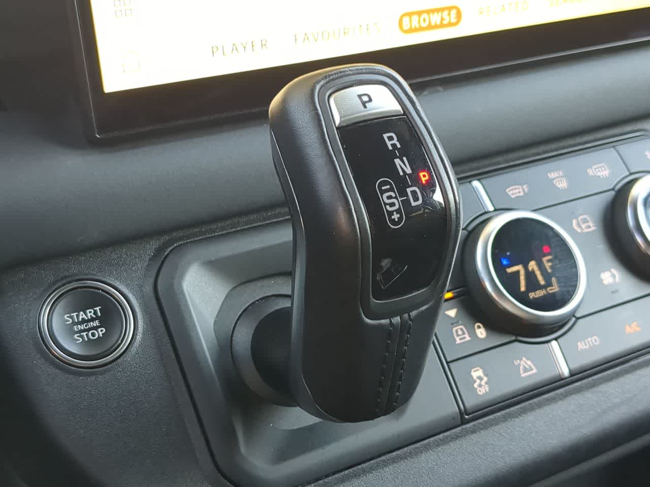 Thumbnail: 2024 Land Rover Defender - 32