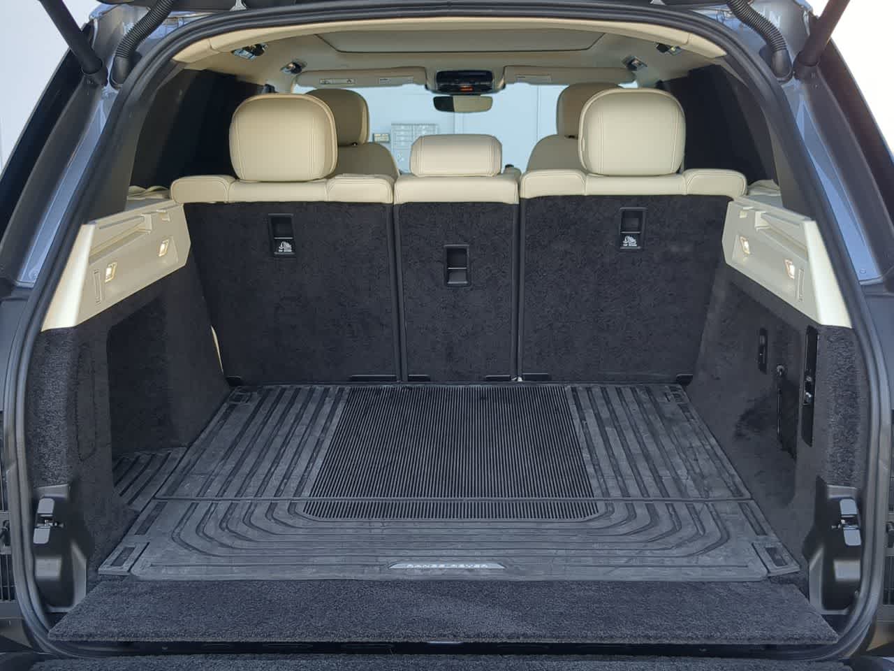 Thumbnail: 2024 Land Rover Range Rover - 35