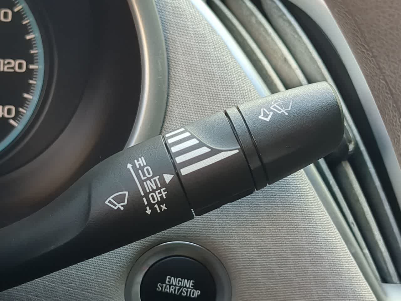 Thumbnail: 2018 Chevrolet Malibu - 24