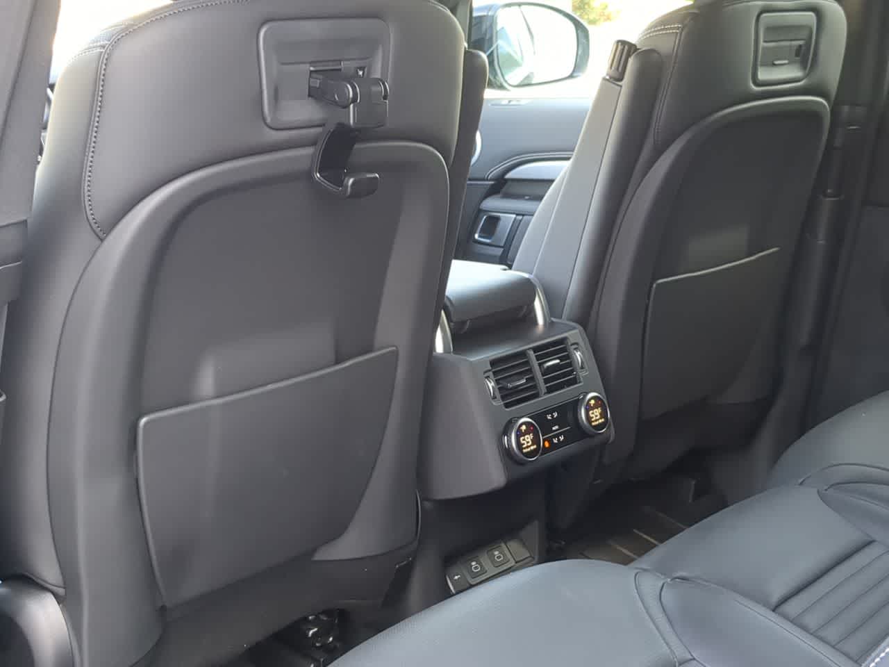 Thumbnail: 2025 Land Rover Discovery - 18