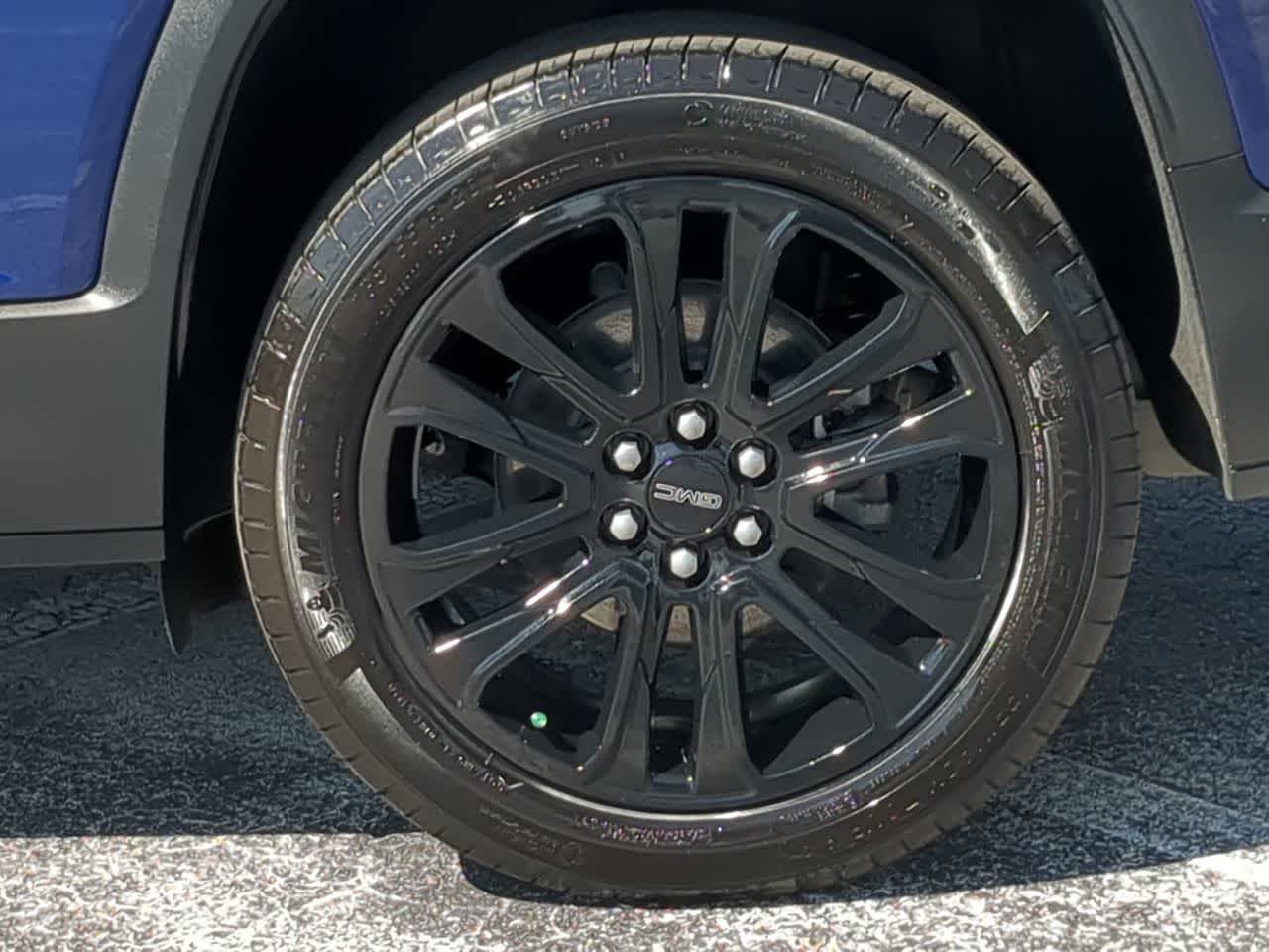 Thumbnail: 2023 GMC Acadia - 13