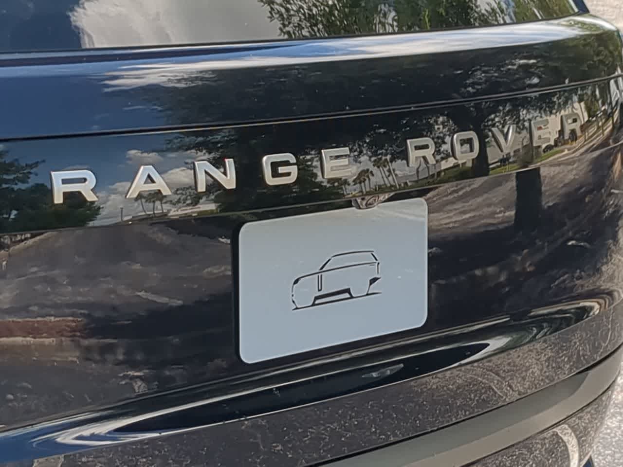 Thumbnail: 2026 Land Rover Range Rover - 13