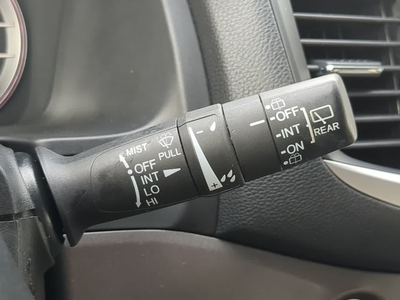 Thumbnail: 2018 Honda Pilot - 27