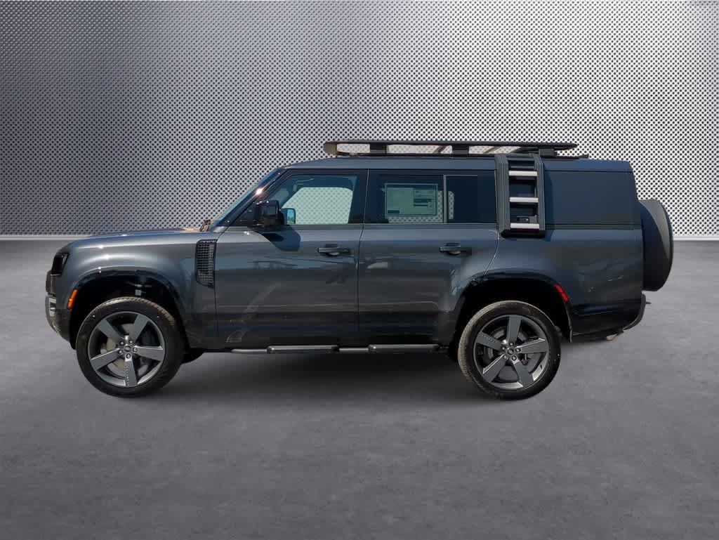 Thumbnail: 2025 Land Rover Defender - 5