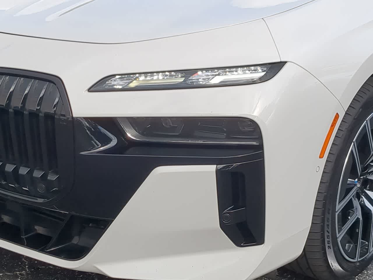 Thumbnail: 2023 BMW 7 Series - 11