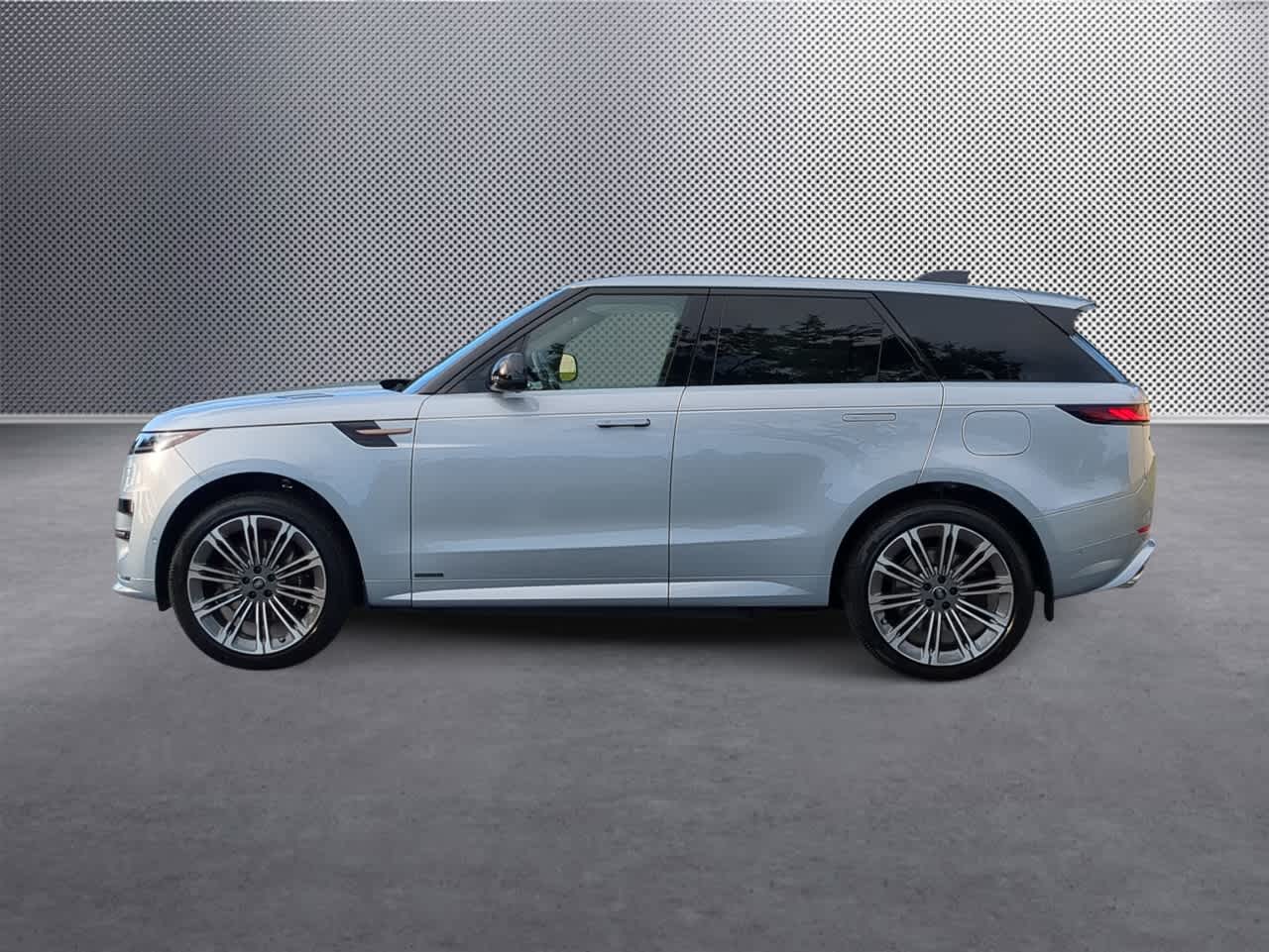 Thumbnail: 2025 Land Rover Range Rover Sport - 5
