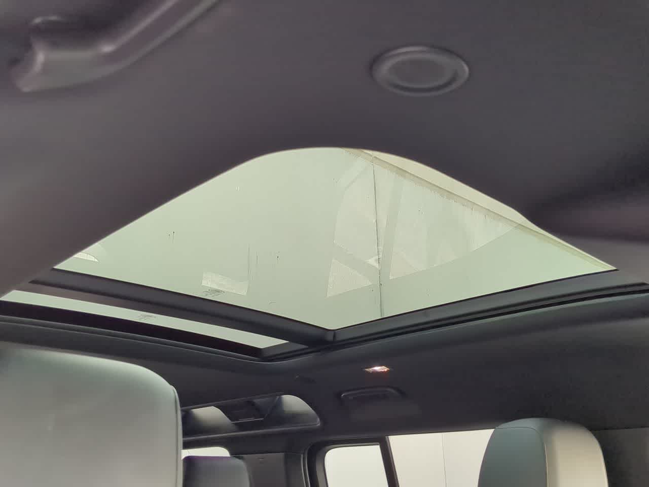 Thumbnail: 2025 Land Rover Defender - 19