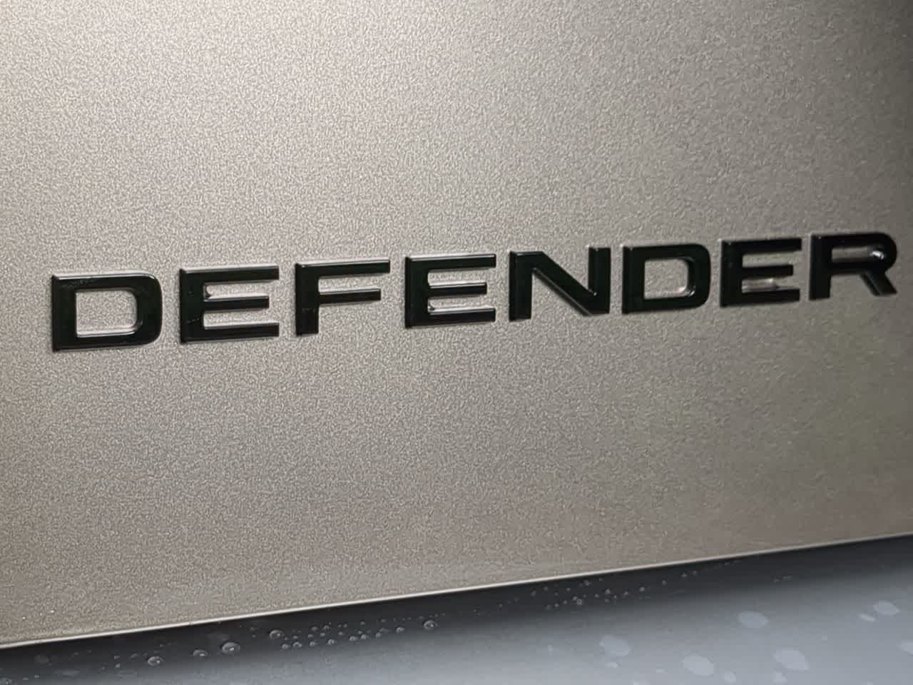 2025 Land Rover Defender 110 12