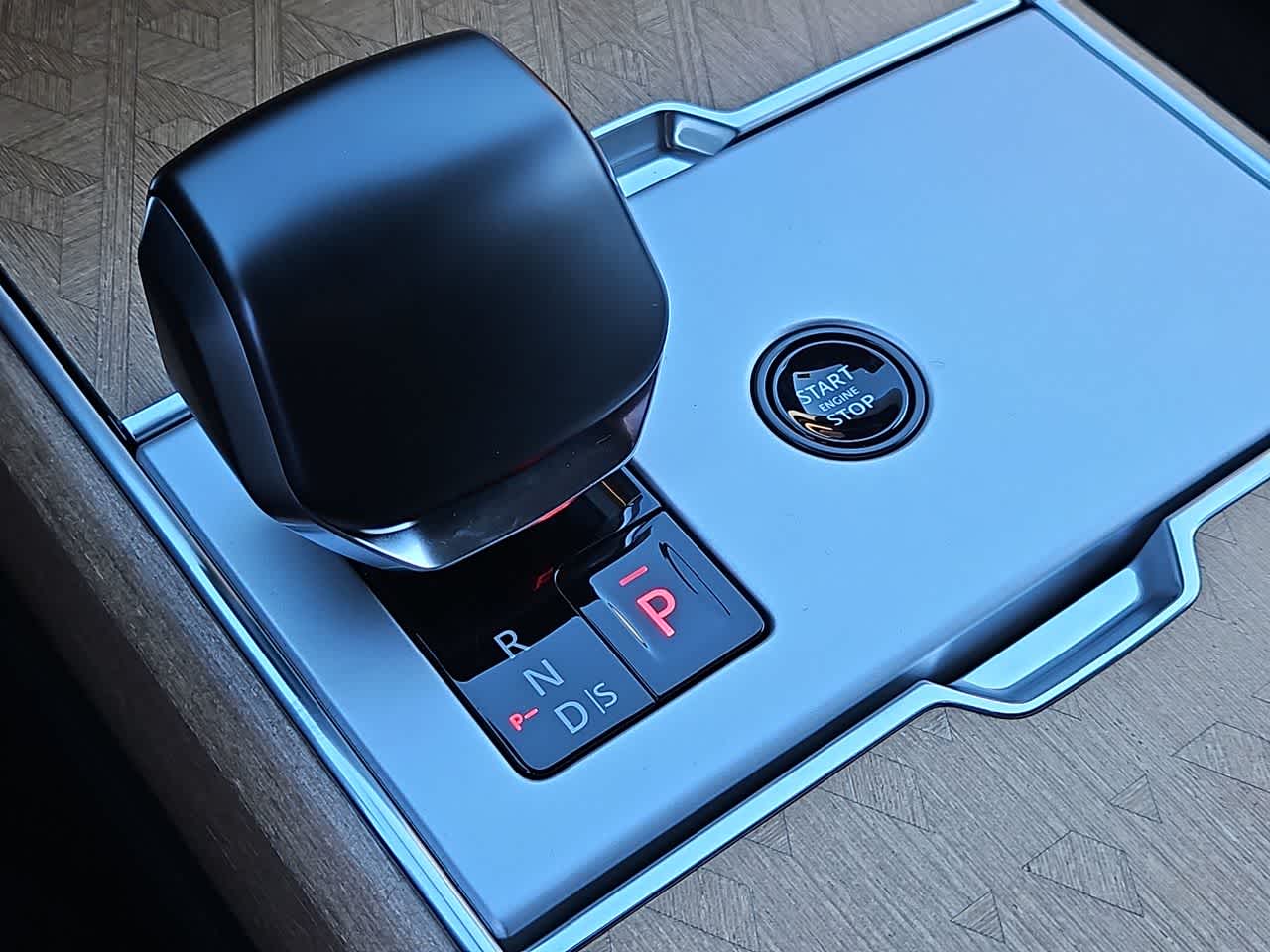 Thumbnail: 2026 Land Rover Range Rover - 28