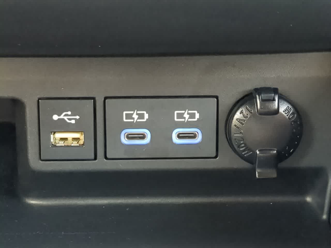 Thumbnail: 2022 Toyota Highlander - 34