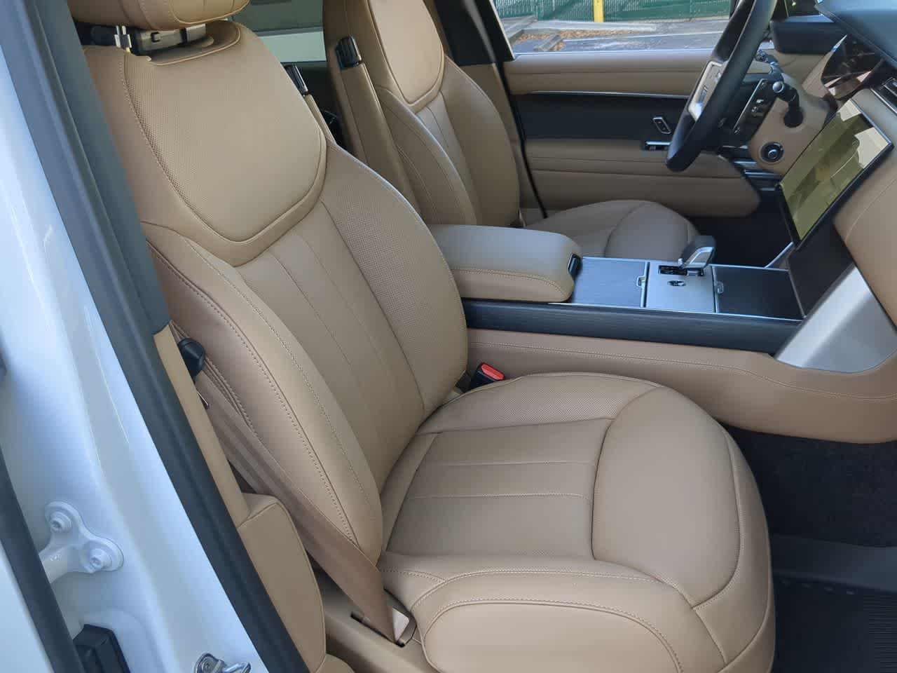 Thumbnail: 2026 Land Rover Range Rover - 24