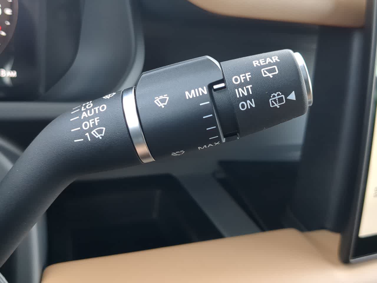 Thumbnail: 2025 Land Rover Defender - 28