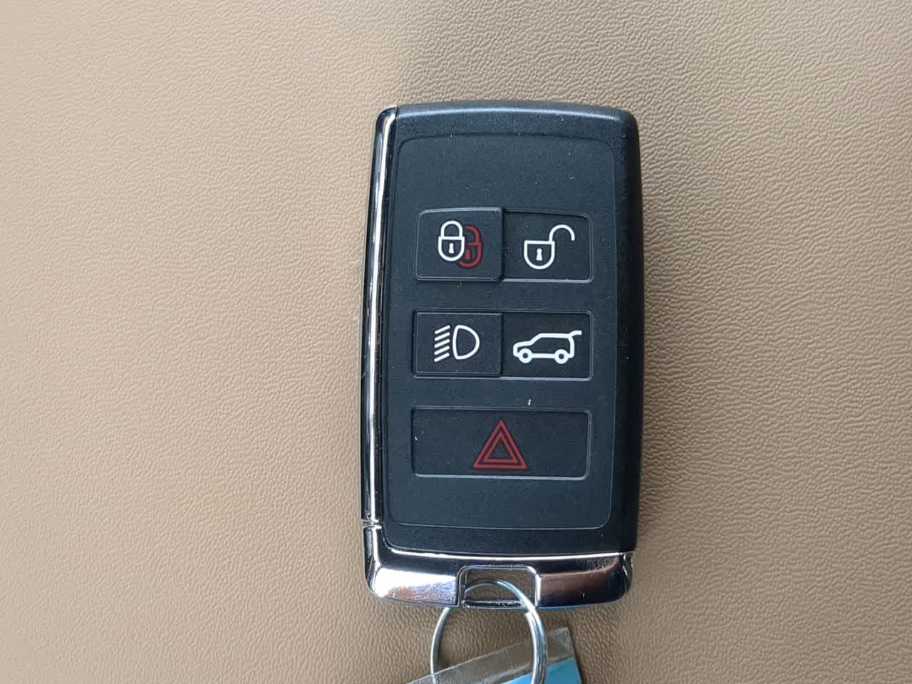 Thumbnail: 2025 Land Rover Defender - 39