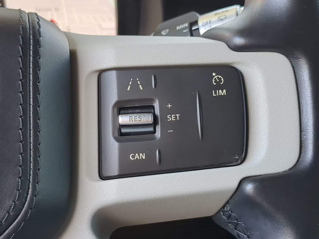 Thumbnail: 2020 Land Rover Defender - 27