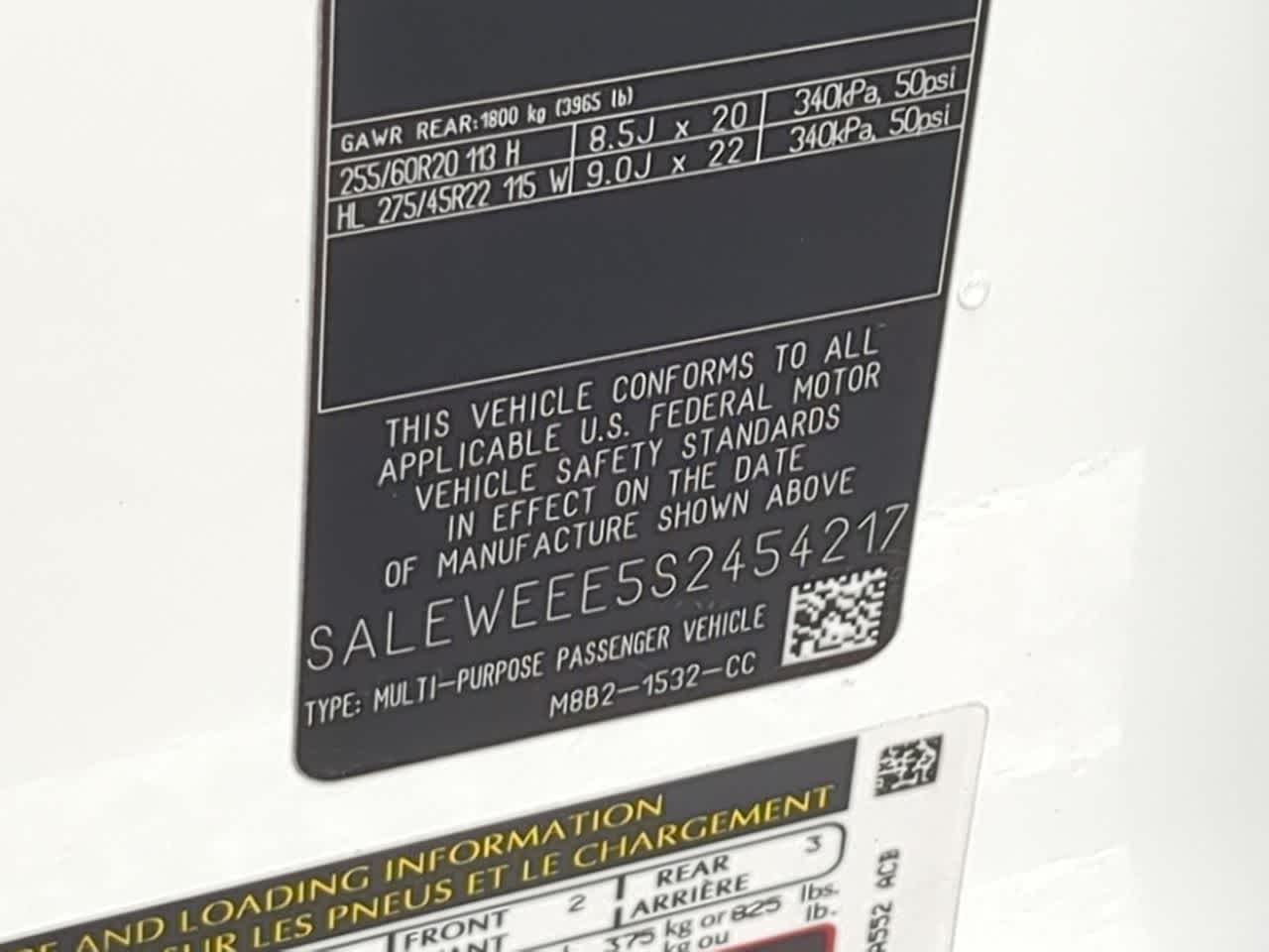 Thumbnail: 2025 Land Rover Defender - 40