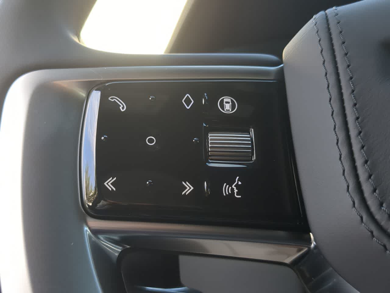 Thumbnail: 2026 Land Rover Range Rover - 26