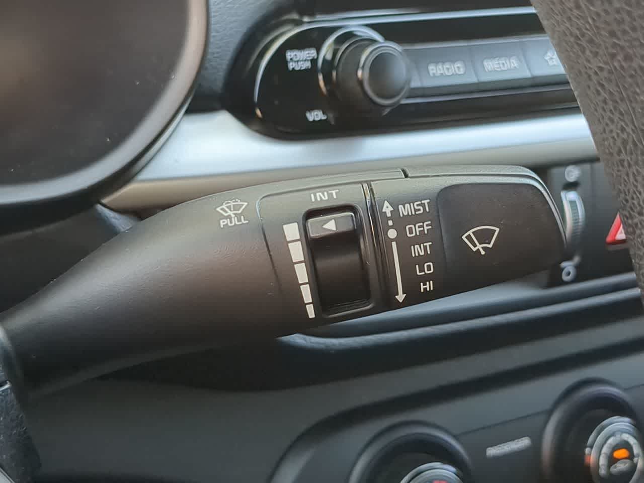 Thumbnail: 2020 Kia Forte - 24