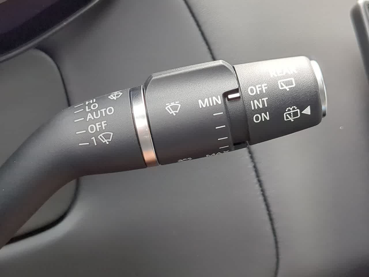 Thumbnail: 2025 Land Rover Range Rover Sport - 28