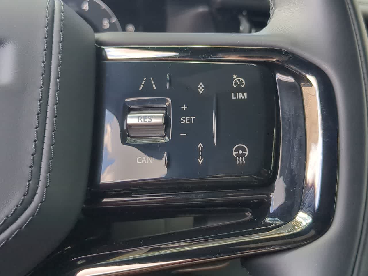 Thumbnail: 2026 Land Rover Range Rover Velar - 27