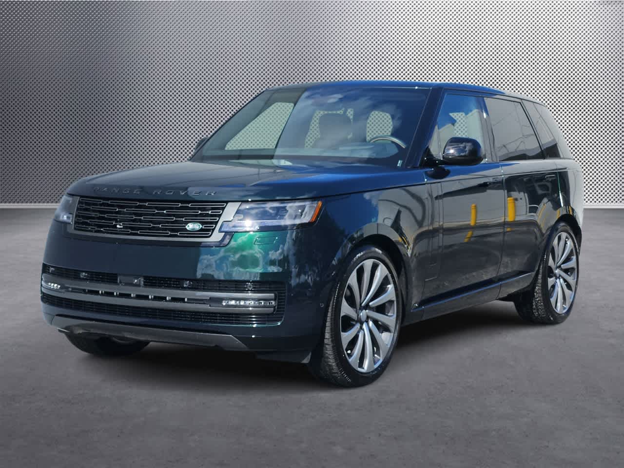 Thumbnail: 2025 Land Rover Range Rover - 4