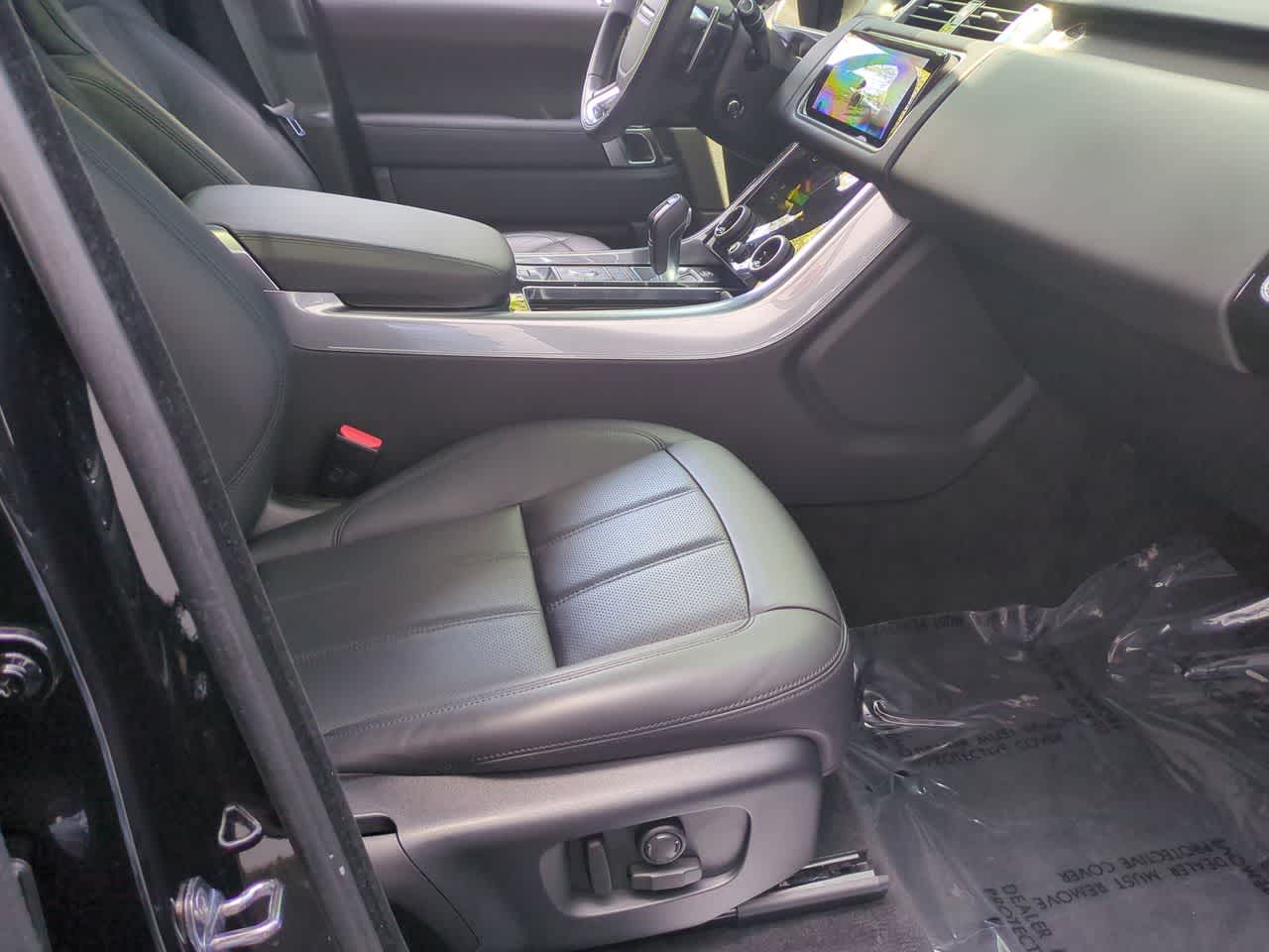 Thumbnail: 2020 Land Rover Range Rover Sport - 23