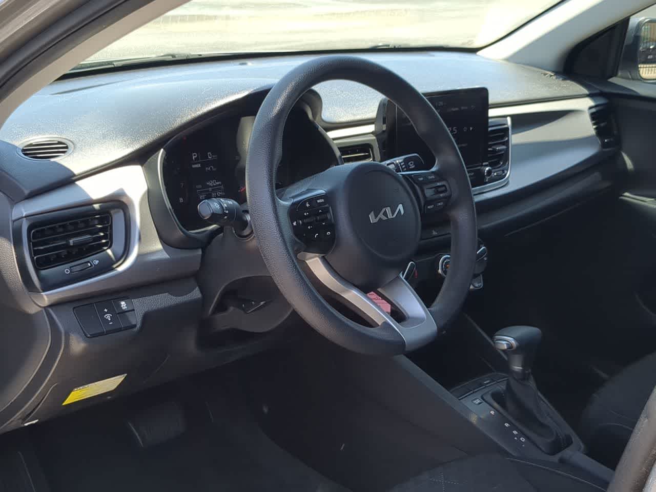 Thumbnail: 2022 Kia Rio - 10