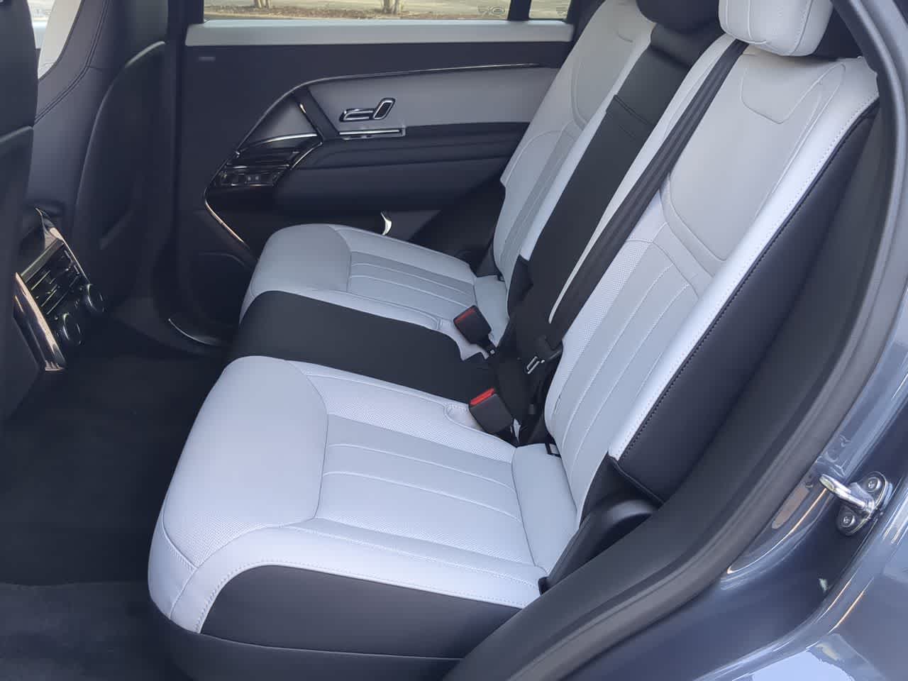 Thumbnail: 2025 Land Rover Range Rover Sport - 19