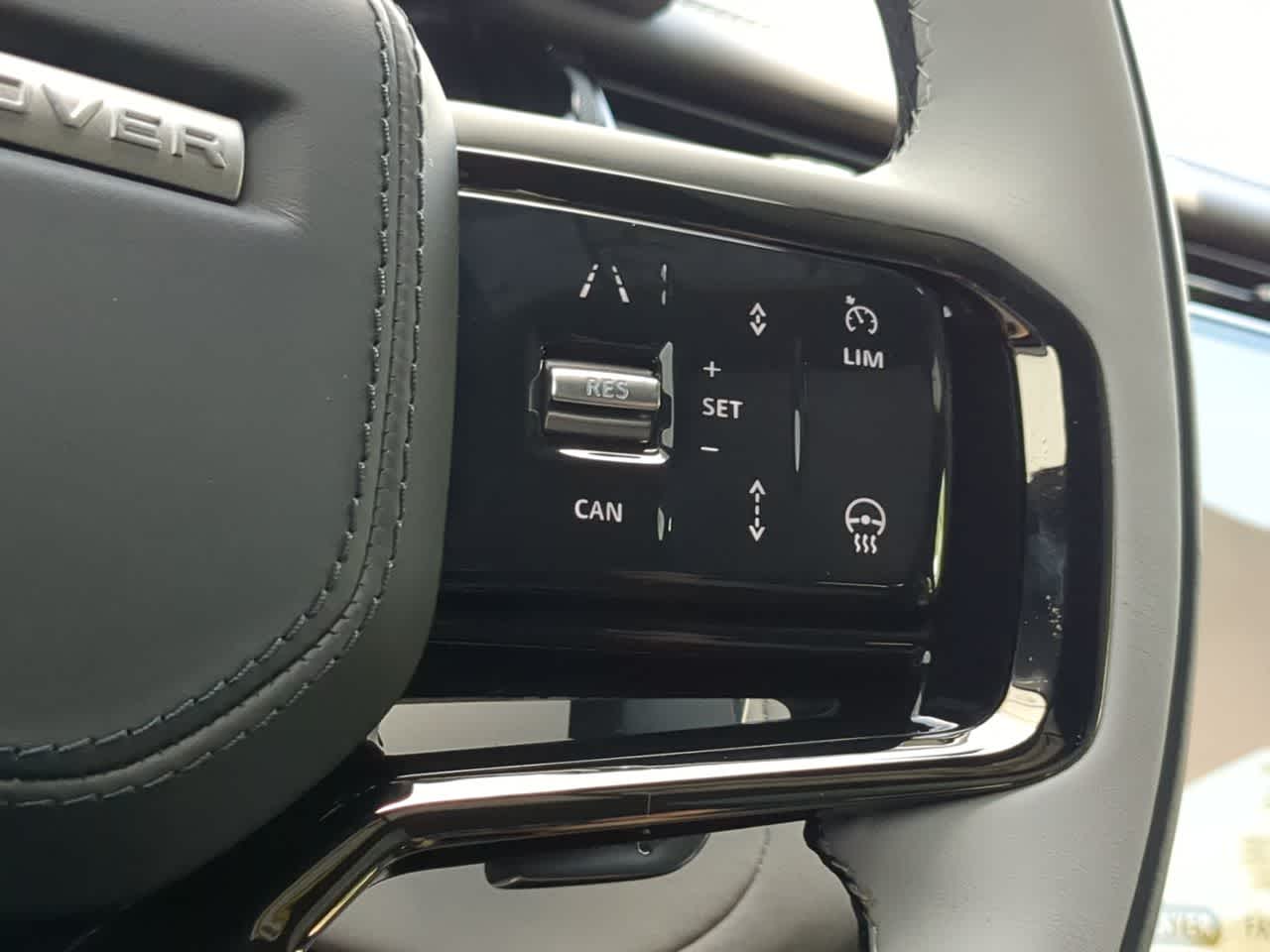 Thumbnail: 2026 Land Rover Range Rover Velar - 27