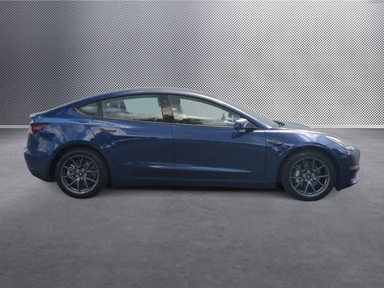 Thumbnail: 2021 Tesla Model 3 - 9