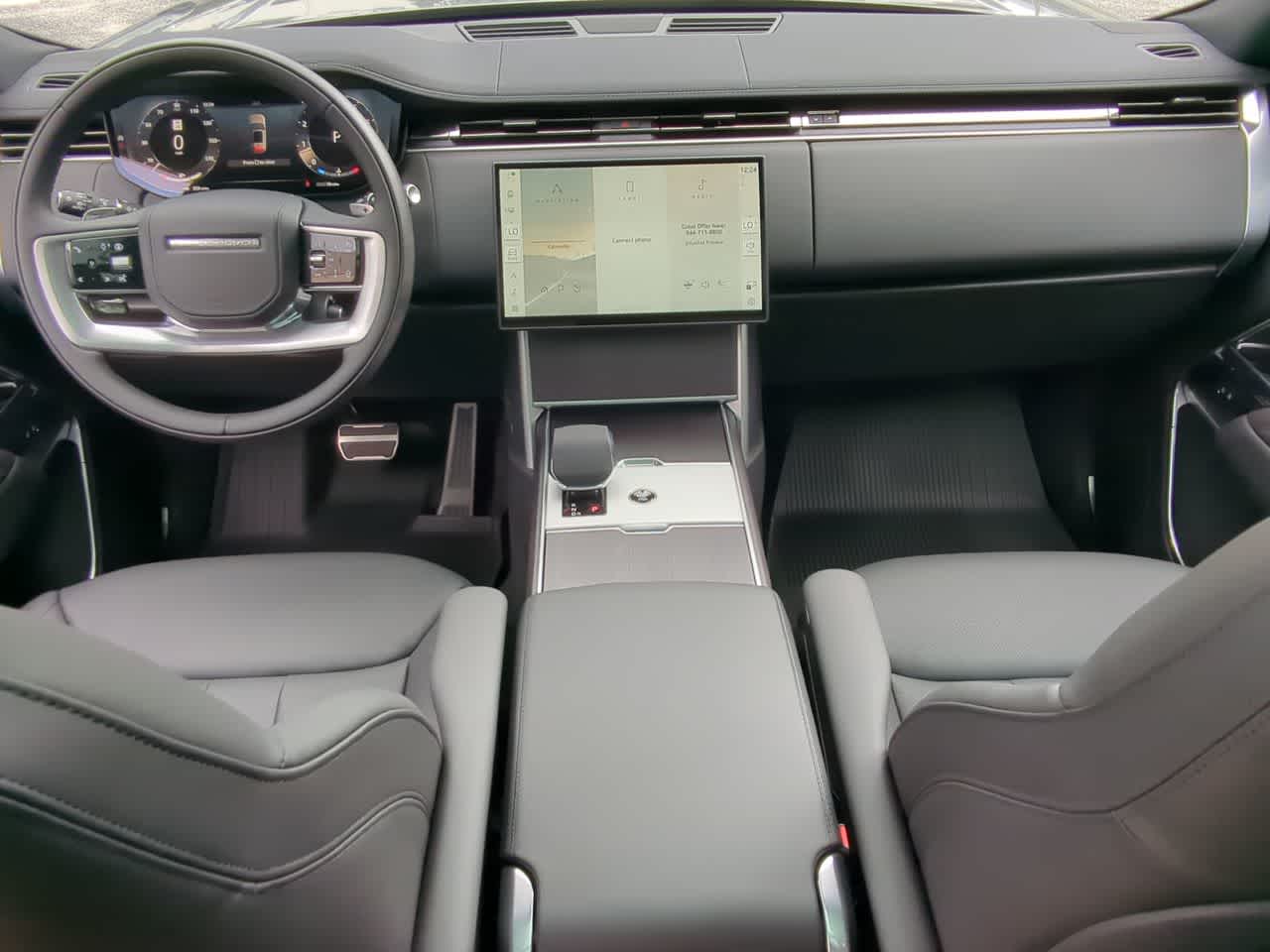 Thumbnail: 2025 Land Rover Range Rover - 16