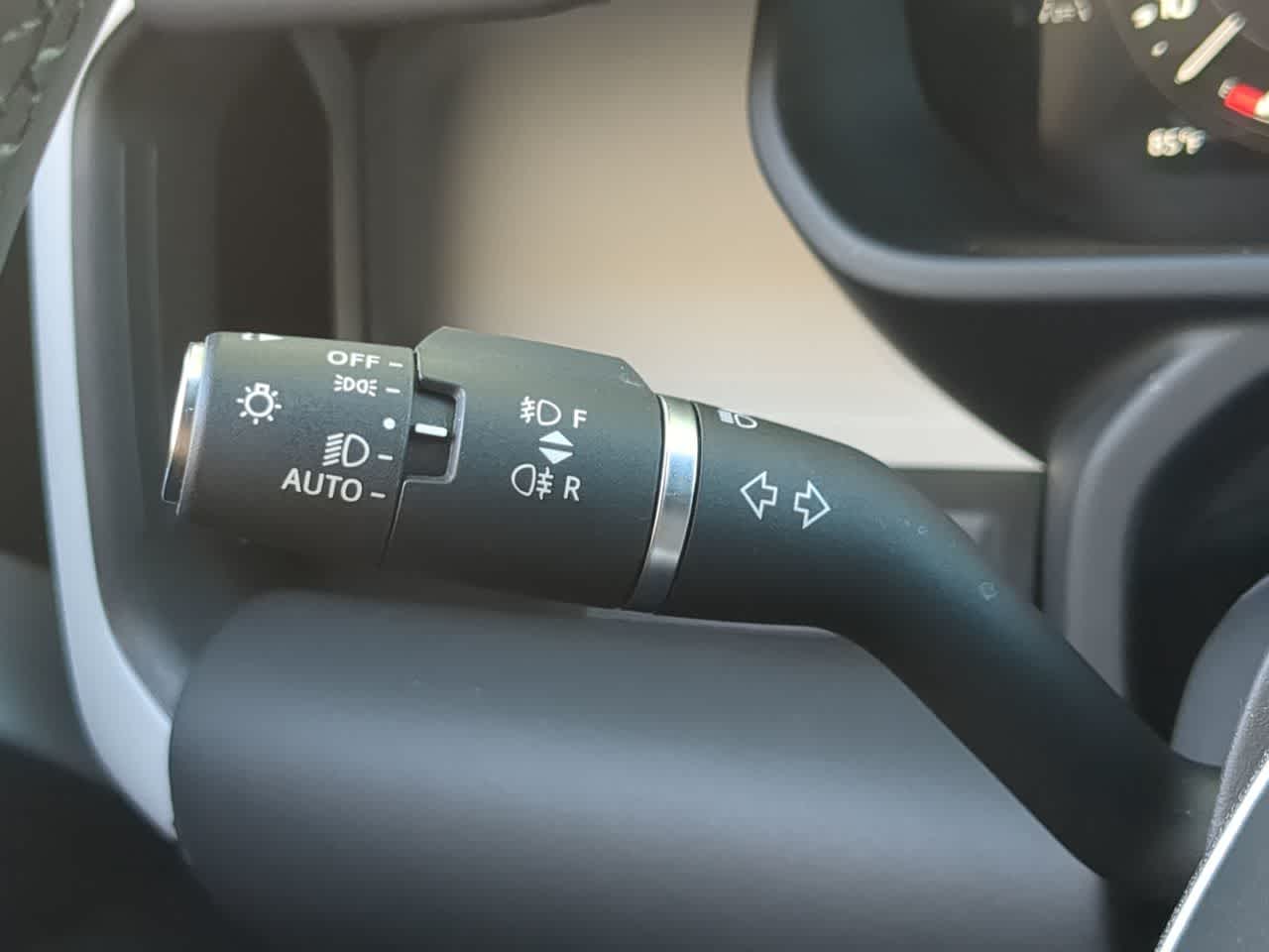 Thumbnail: 2025 Land Rover Defender - 28