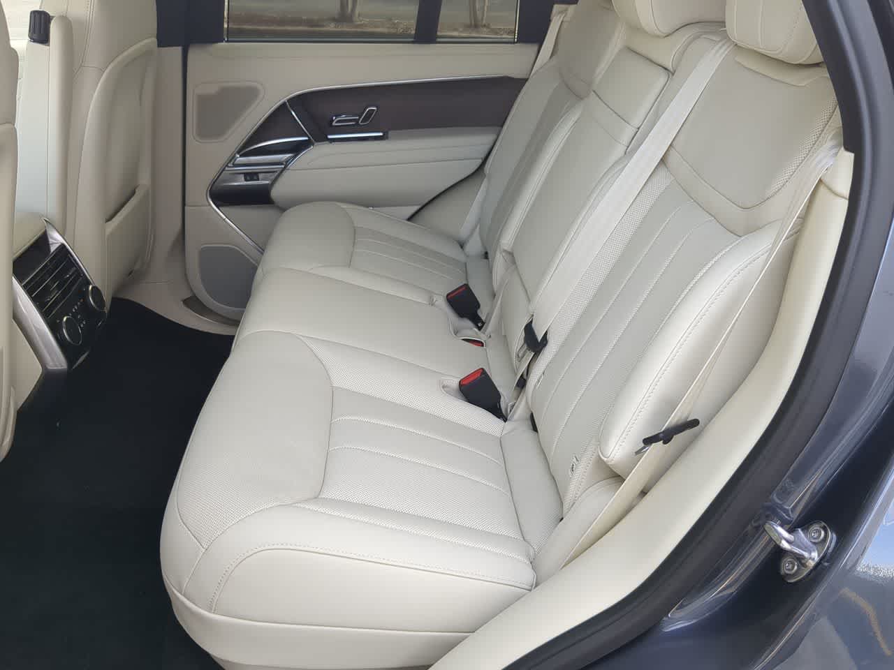 Thumbnail: 2026 Land Rover Range Rover - 20