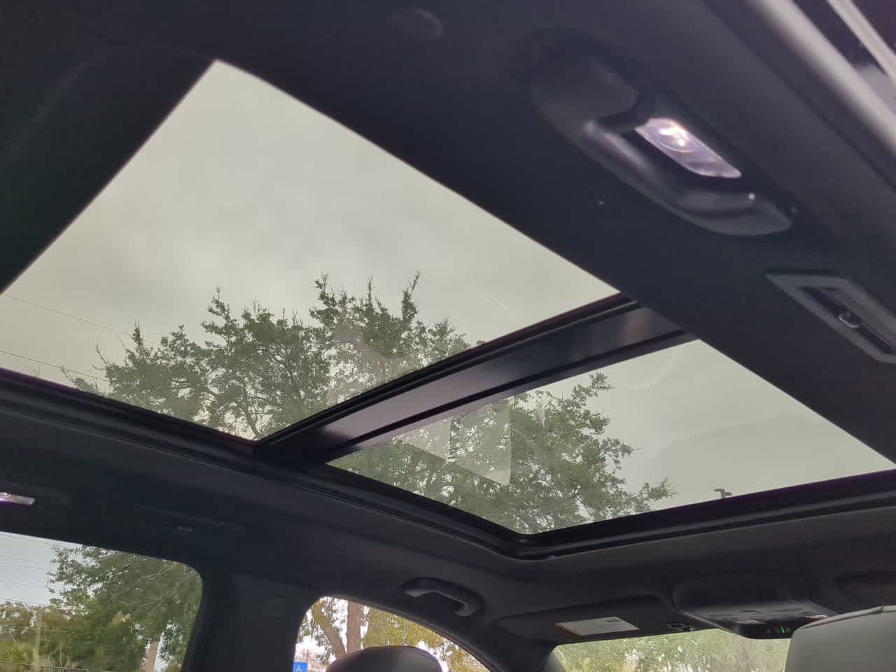 Thumbnail: 2024 Cadillac XT6 - 23