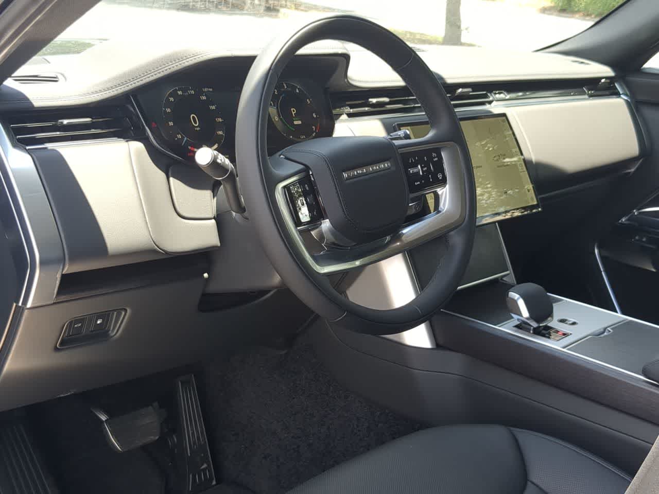 Thumbnail: 2026 Land Rover Range Rover - 10