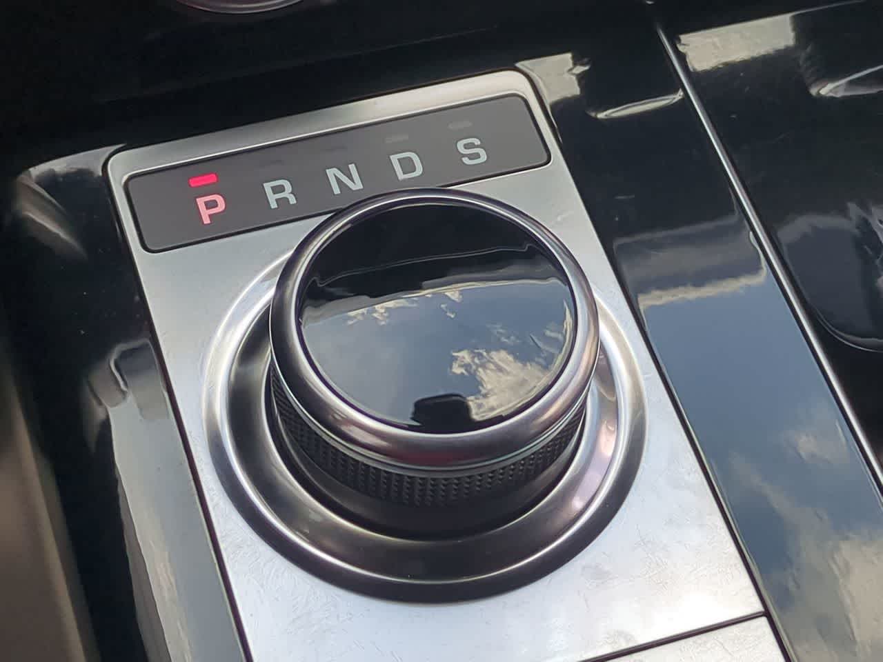 Thumbnail: 2021 Land Rover Range Rover - 34