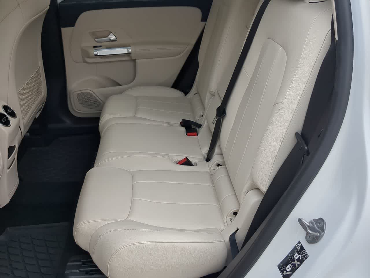 Thumbnail: 2020 Mercedes-Benz GLB - 21