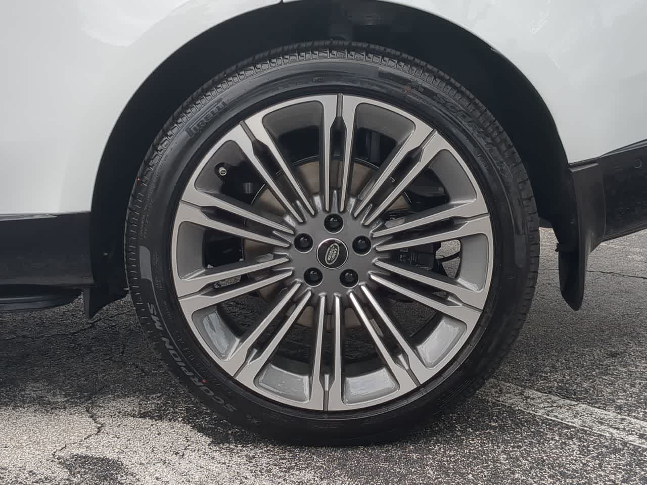 Thumbnail: 2025 Land Rover Range Rover - 14