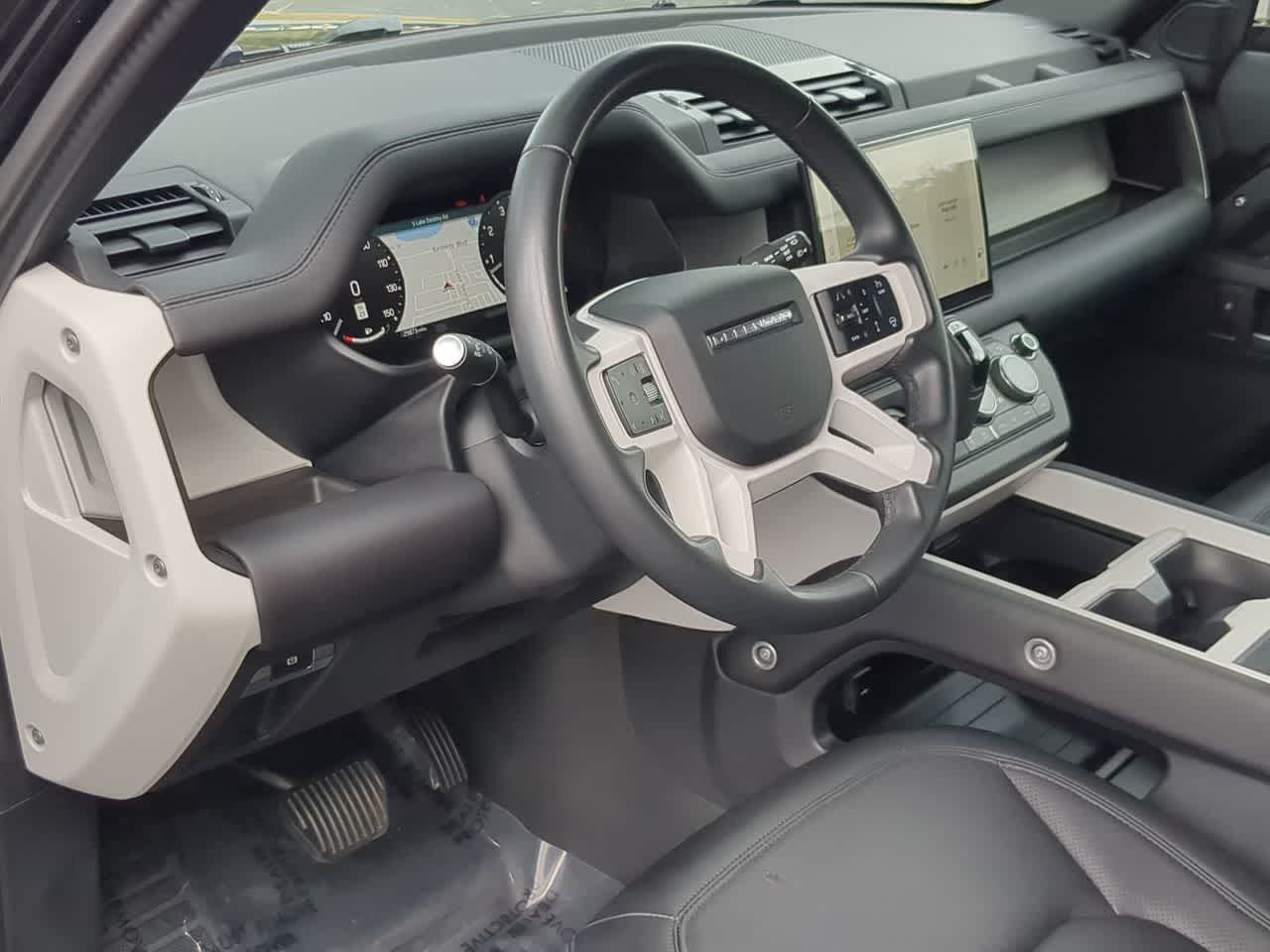 Thumbnail: 2025 Land Rover Defender - 10