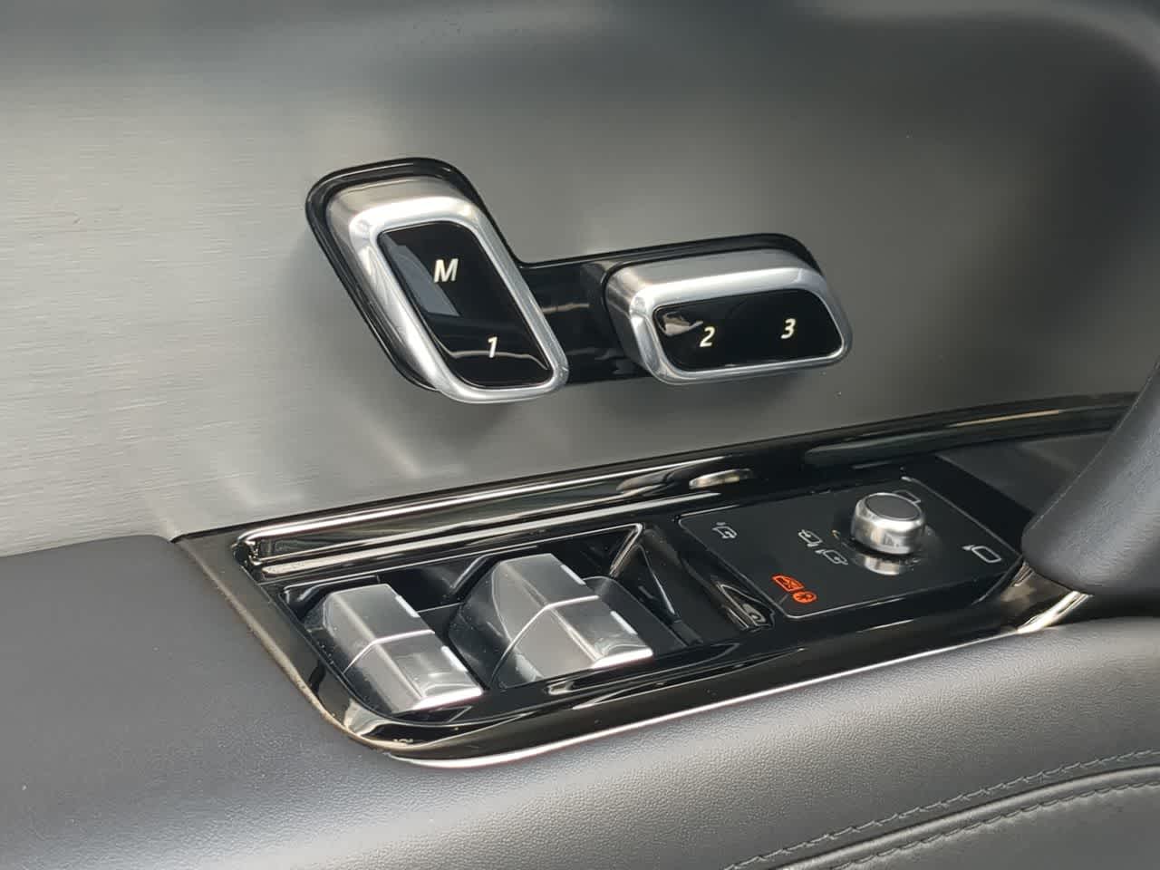 Thumbnail: 2024 Land Rover Range Rover Sport - 18