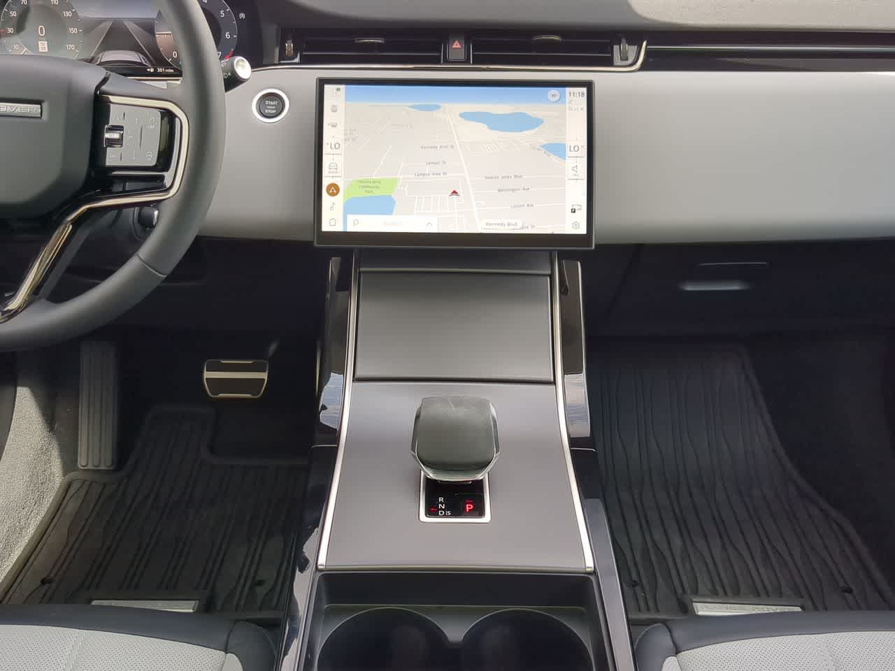 Thumbnail: 2025 Land Rover Range Rover Evoque - 28