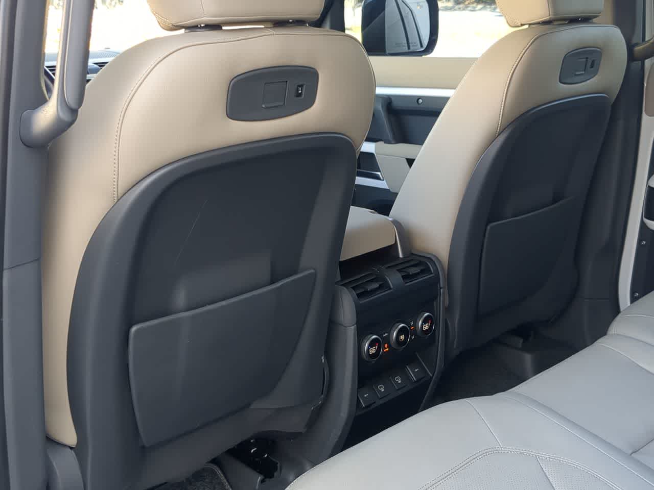 Thumbnail: 2022 Land Rover Defender - 19