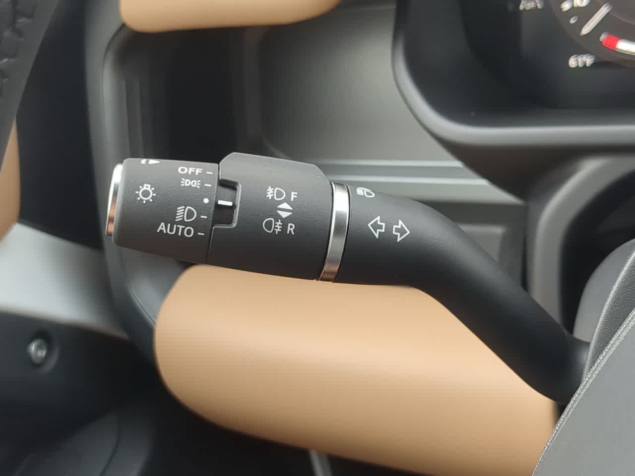 Thumbnail: 2025 Land Rover Defender - 29