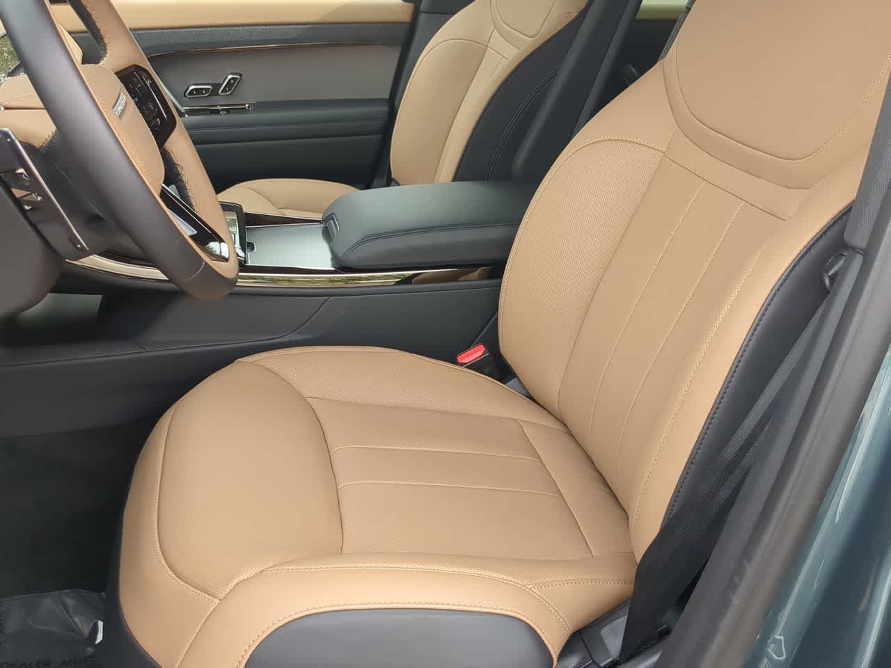 Thumbnail: 2025 Land Rover Range Rover Sport - 17