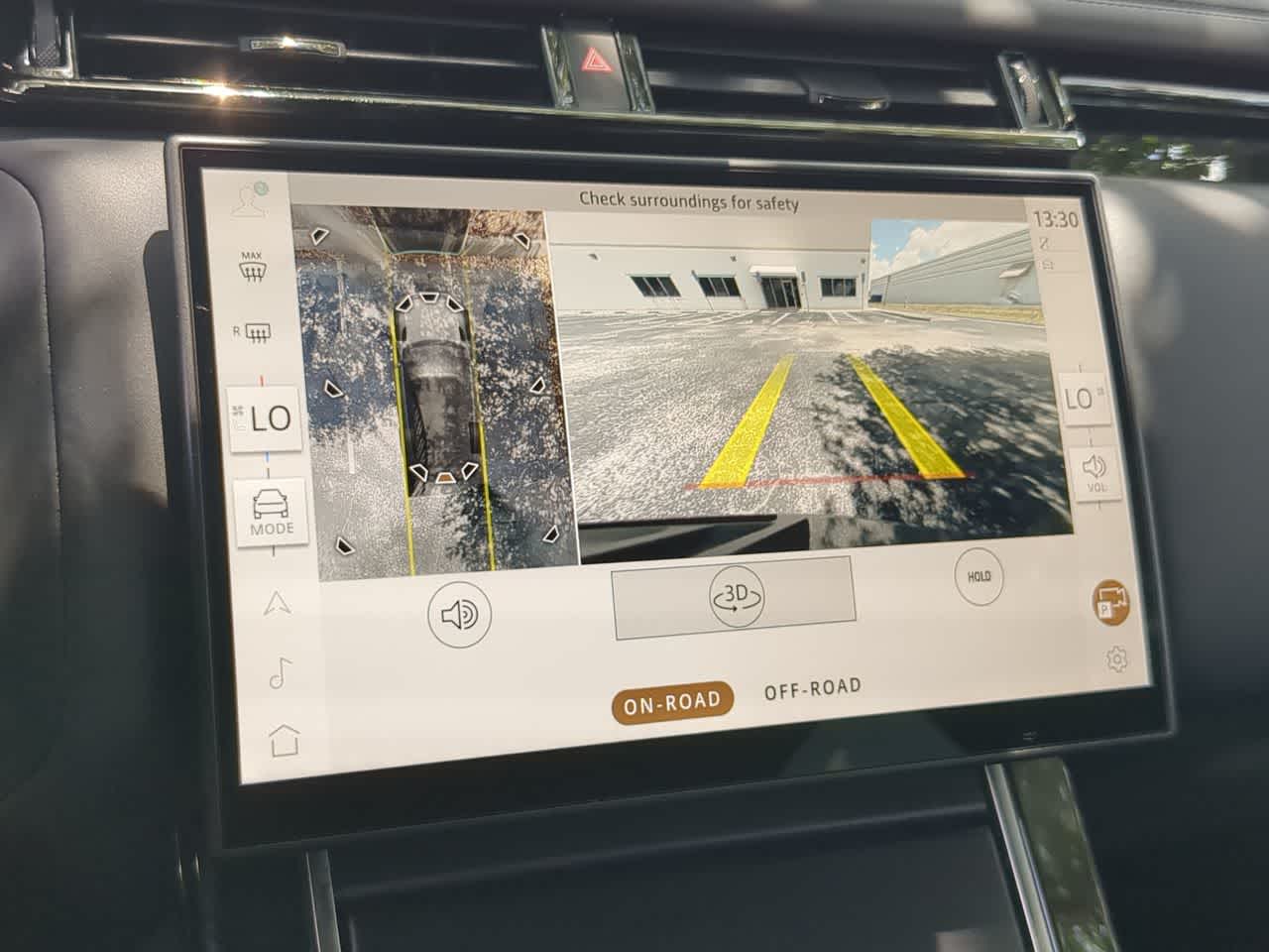 Thumbnail: 2026 Land Rover Range Rover Velar - 32