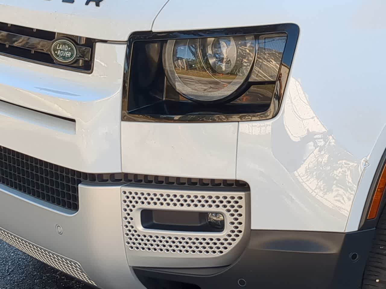 Thumbnail: 2024 Land Rover Defender - 11