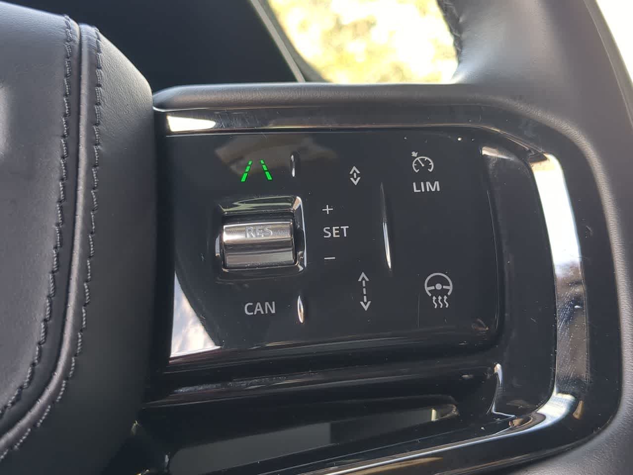 Thumbnail: 2024 Land Rover Range Rover Sport - 25